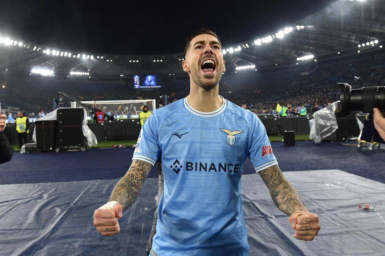 包含今晨拉齐奥更衣室发声：欧冠节点到来，气氛紧张，赛程密集仍需轮换的词条